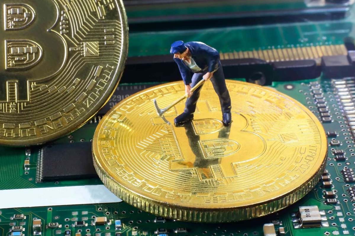 cel mai mare miner bitcoin