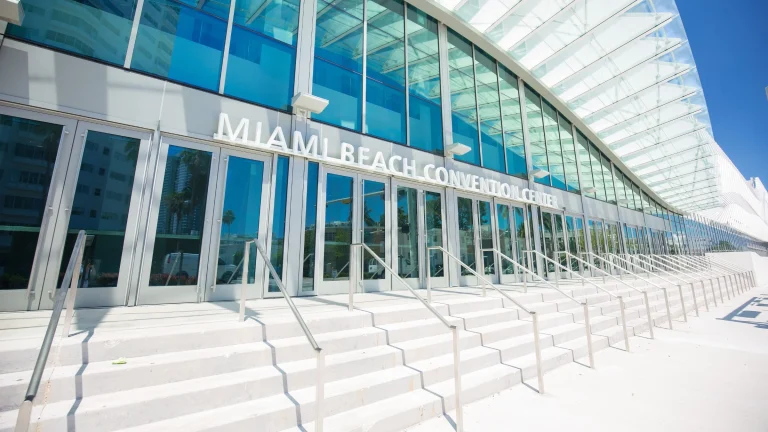 Consensus 2026 Packed 20.000 Into Miami to Talk Crypto Payments; The Food Hall Only Took Cash and Cards