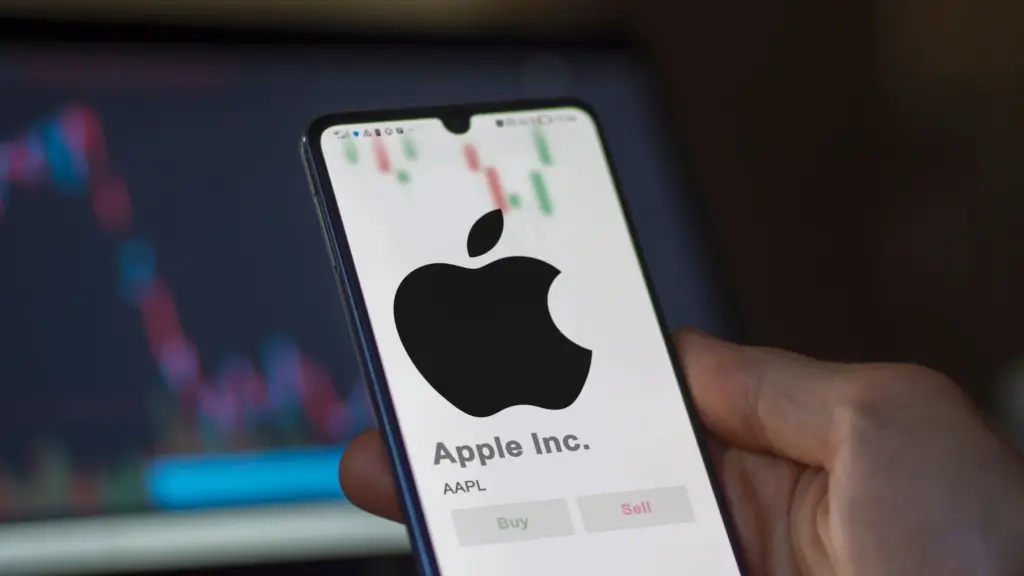 Ether, XRP and Dogecoin Sink as Tech Stock Rout Hits Crypto Markets