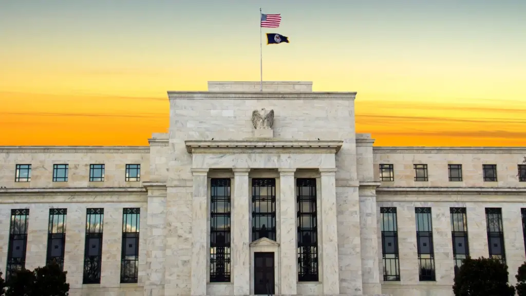 Kevin Warsh Chairs First Fed Meeting as Markets Watch for Rate Signals