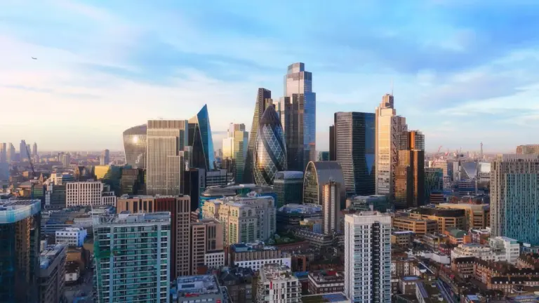 FCA Warns UK Clubs Over Crypto Sponsor Risks