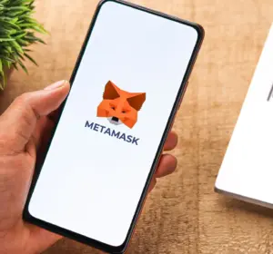MetaMask Opens AI Agent Wallet for DeFi Trades