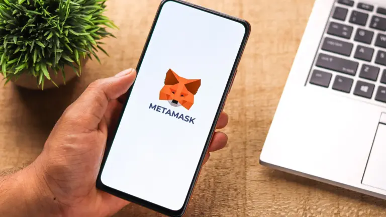 MetaMask Opens AI Agent Wallet for DeFi Trades