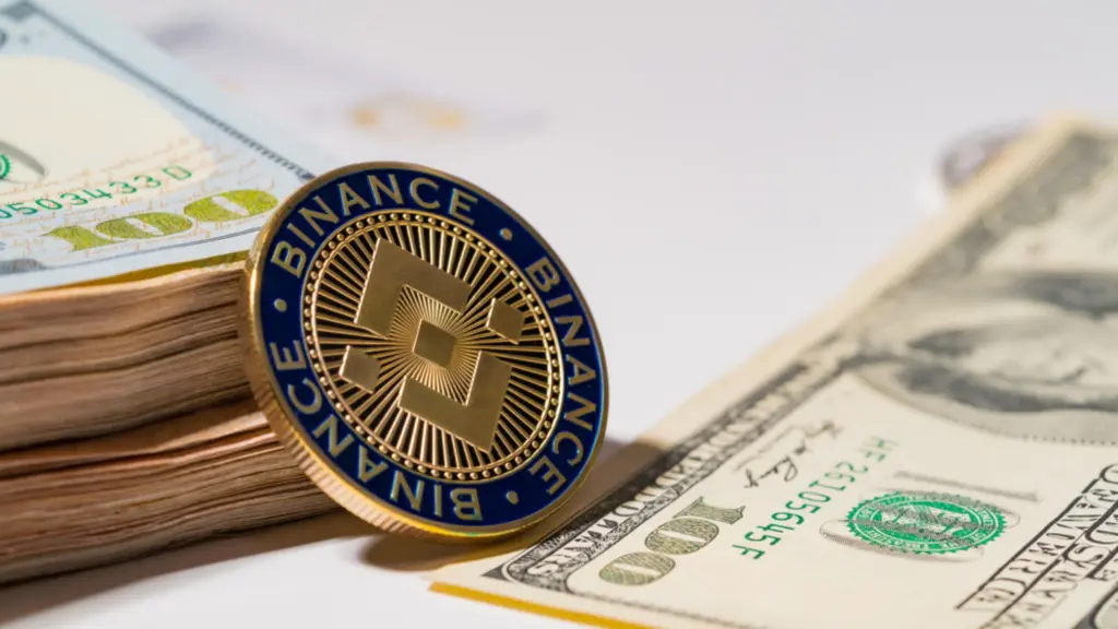 Binance Coin Targets $647 as Bullish Pattern Takes Shape