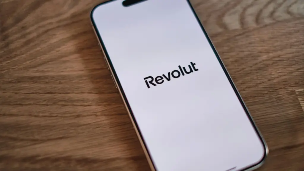 Revolut Gets Initial Dubai Approval for Crypto Services