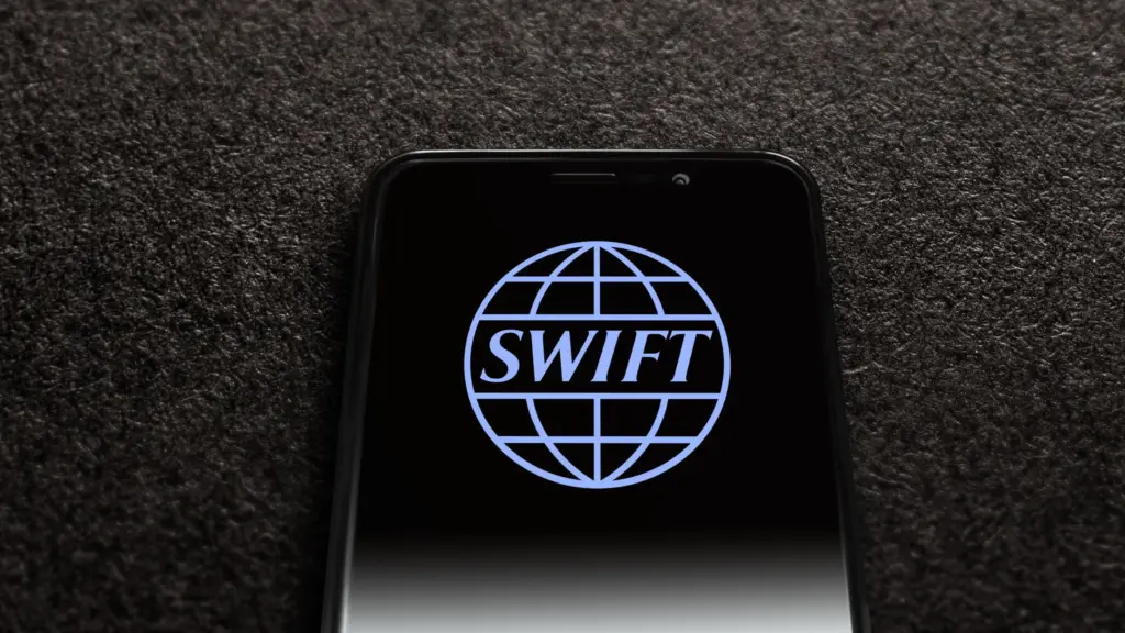 Swift Starts 17-Bank Tokenized Deposit Pilot